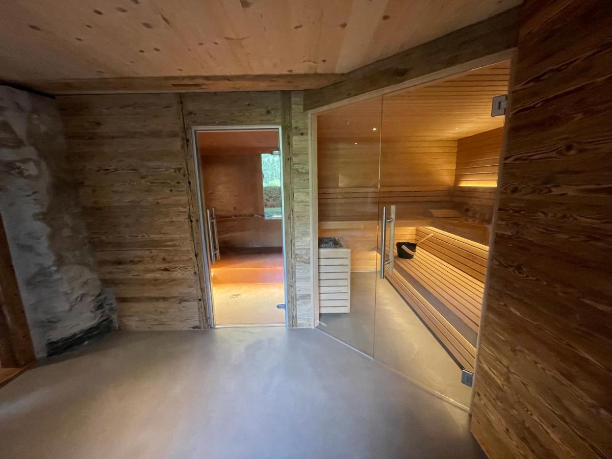 Alpen Charme - Chalet D'Hotes Et Spa Gsteig Exterior foto